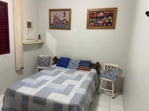 Postel nebo postele na pokoji v ubytování Sol e Mar apto perto da praiapiscina e varanda Massaguaçu