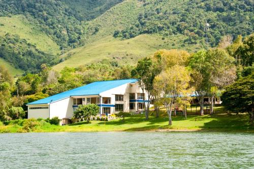 Gallery image of Hotel y Cabañas - Centro Vacacional Comfandi Lago Calima in Calima