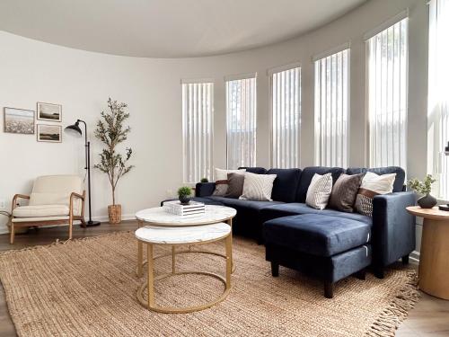 Big 3BD 2BA Apt with Pool and Gym near Venice Beach photo 11
