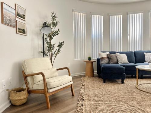 Big 3BD 2BA Apt with Pool and Gym near Venice Beach photo 15