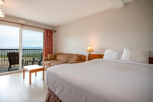 Postel nebo postele na pokoji v ubytování Sea Edge Motel