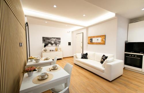 Kuchyň nebo kuchyňský kout v ubytování MBS Marconi Bridge Suites Guest House