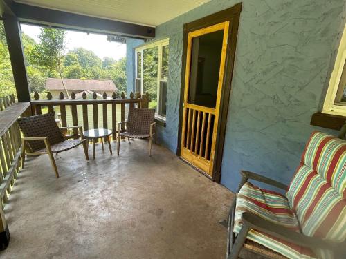 Imagen de la galería de Cozy South Knoxville Home, en Knoxville