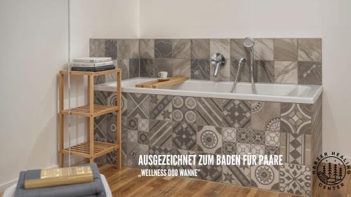 Fotografie z fotogalerie ubytování HARZER HEALING CENTER 2024 Romantische Landhauswohnung mit Fussbodenheizung,XXL Kochinsel,XXL Regenduschen,Modern,Hochwertig,Persönlich,Vollausgestattet v destinaci Elbingerode