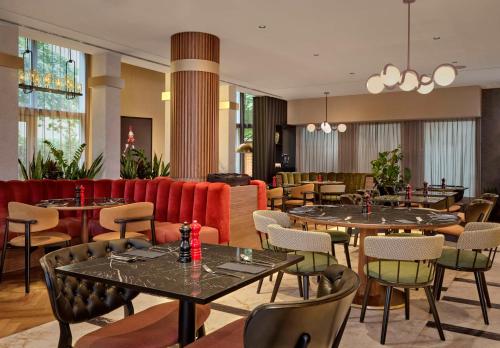 Posezení v ubytování Radisson RED Berlin Kudamm
