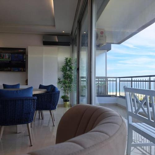 Un balcón o terraza de Grand Appartement Vue Mer, Balcon & Parking privé