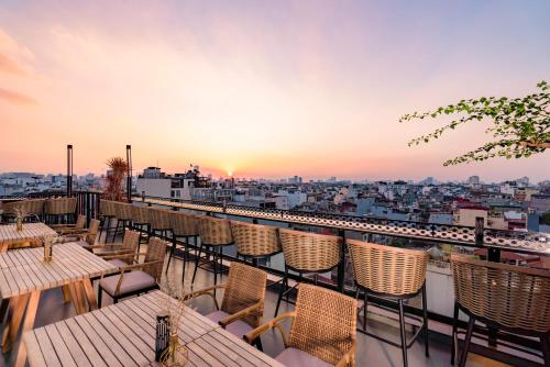 Un balcón o terraza en Minerva Premium Hotel