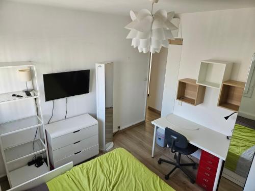 Photo de la galerie de l'établissement Chambre en colocation fille, proche mer, climatisation, à Toulon