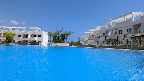 SUNNY HILLS rooftop apartment