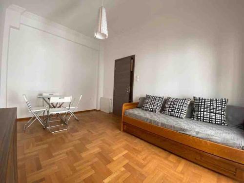 Lovely 1 BR Apartment in Athens