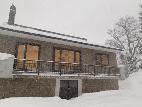 Το SHIKA HOUSE An ideal ski home in Rusutsu Village - 3 km from world class Rusutsu Ski Resort τον χειμώνα