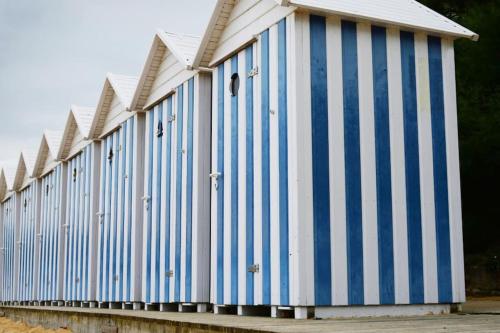 Photo de la galerie de l'établissement Carantec Centre Maison pour 9 personnes, à Carantec