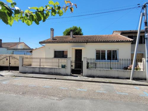 Maison Cenon indépendante avec jardin et parking