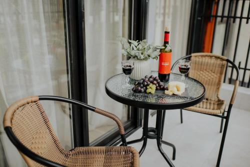Nápoje v ubytování Skyline Luxury Suites