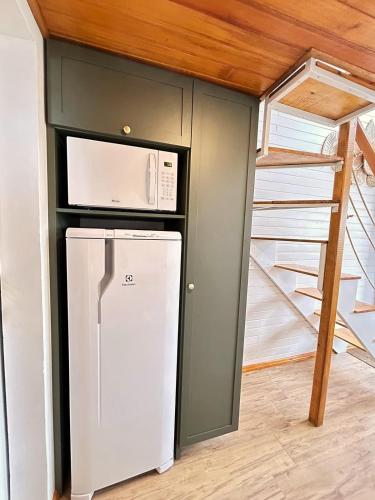 Winter Hut - Tiny House Village