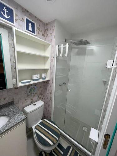 Ένα μπάνιο στο One House Portao