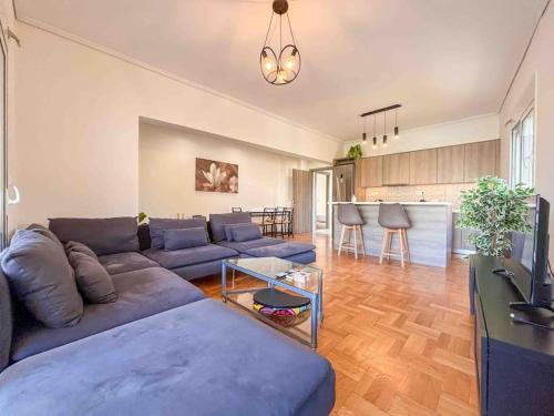 Light & Ample Flat near Glyfada Center