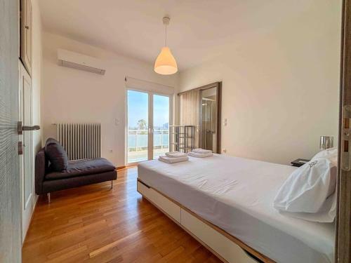 Light & Ample Flat near Glyfada Center