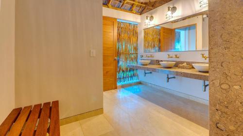 Χώρος καθιστικού στο Aura Hotel Barú