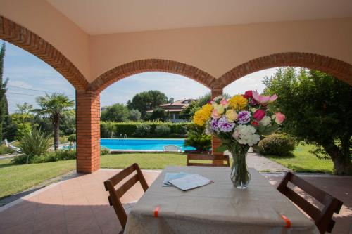 Πισίνα στο ή κοντά στο Daller Bianca Apartment by Wonderful Italy