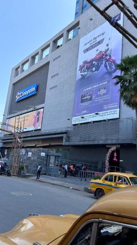 Gambar di galeri bagi Garden Guest House 250m from VFS Global & Rene Tower , acropolis mall di Kolkata