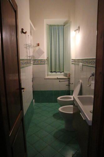 Et badeværelse på Vacanza relax Isola d'Elba