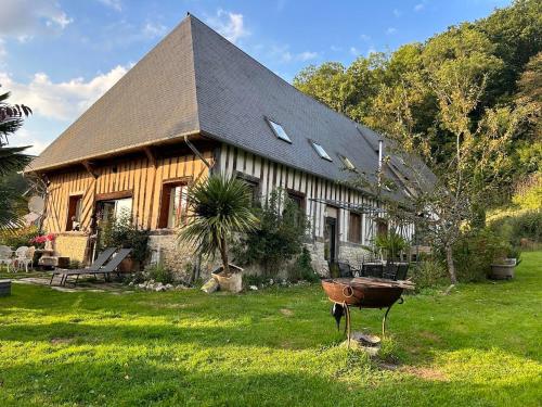 Photo de la galerie de l'établissement Maison Normande rénovée 15mn Deauville, à Manneville-la-Pipard