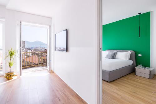 At Twenty-One - New Apt EXCLUSIVE PANORAMIC Views!