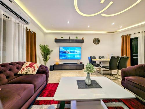 Μια τηλεόραση ή/και κέντρο ψυχαγωγίας στο Archie Luxury