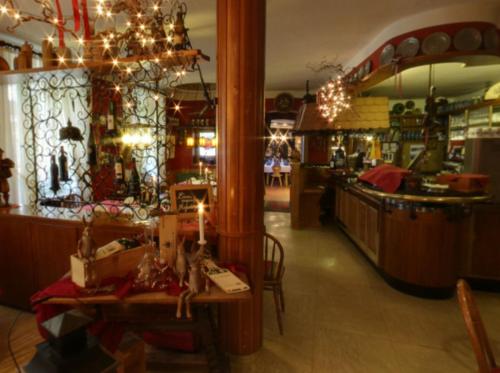Εστιατόριο ή άλλο μέρος για φαγητό στο Hotel-Restaurant Drei Hasen