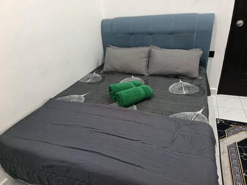 Postel nebo postele na pokoji v ubytování IRDINA GUESTHOUSE