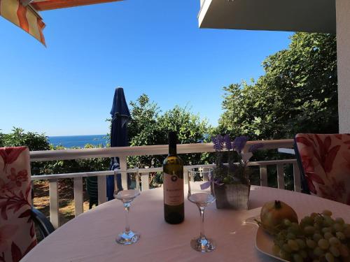 Seaside Apartments Hrka - Studio Apartment with Terrace and Sea View 3