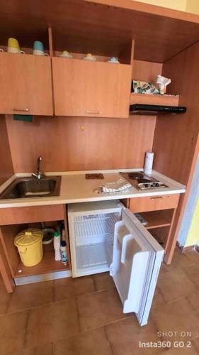 Η κουζίνα ή μικρή κουζίνα στο Casa Limone Scilla Chianalea