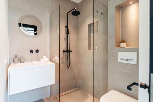 Un baño de Bocazul 5 Seafront Villa