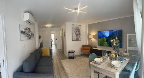 Premium 80sqm Apartment Opposite Martinez, Steps from Congress Center photo 48