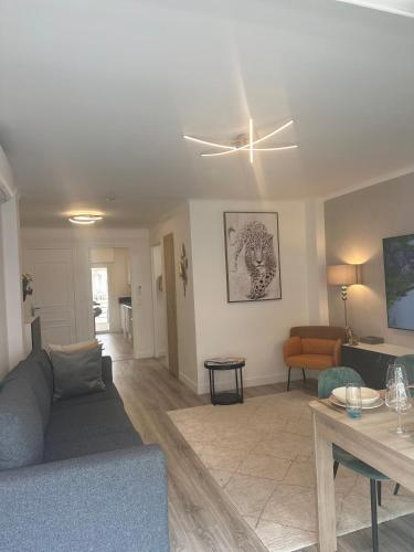 Premium 80sqm Apartment Opposite Martinez, Steps from Congress Center photo 62