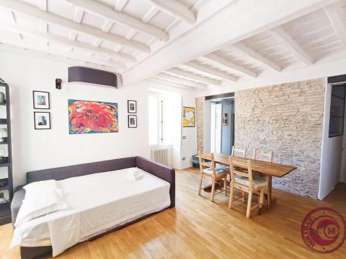 C M Fori Imperiali Apartment