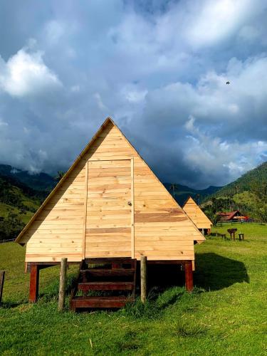 Příroda nedaleko luxury tent