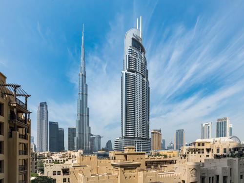 Luxury 1BR, 5 Min walk to Dubai Mall & Burj Khalifa, Can Sleep 1-4