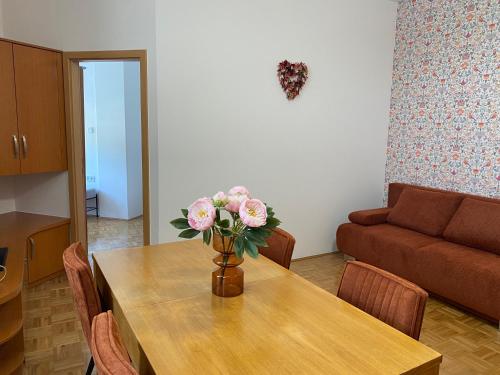 Apartma ROGATEC 2