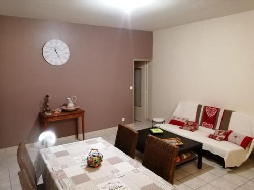 Photo de la galerie de l'établissement Jolie maison individuelle, à Saintes