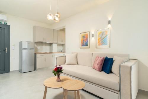 Η κουζίνα ή μικρή κουζίνα στο Mellies Suites