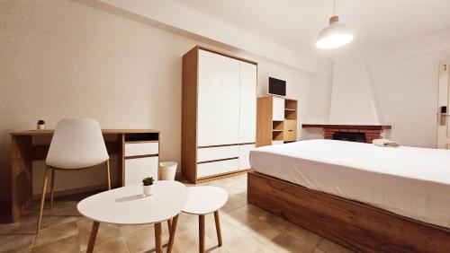 Katil atau katil-katil dalam bilik di Rooms4you 3 in historic center of Braga
