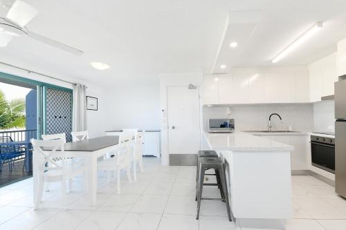Gallery image of Lindomare Apartments in Caloundra
