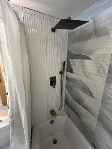 Luxe by the Sea - 5-Star Beachfront Escape photo 30