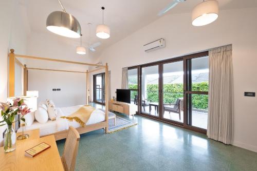 Gallery image of Melhor Stays Villa - L-M303 Luxury 3BHK villa with Private pool, Anjuna in Arpora