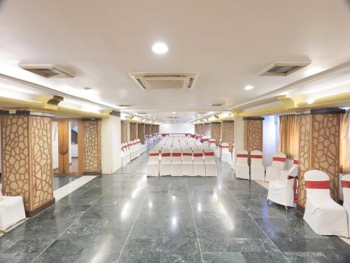 Fotografie z fotogalerie ubytování Palette Hotel Surya Vadodara v destinaci Vadódara