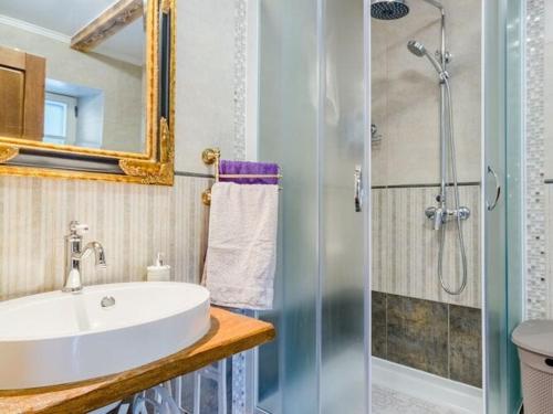 Koupelna v ubytování Holiday Home Rustic - Two Bedroom Holiday Home with Private Pool