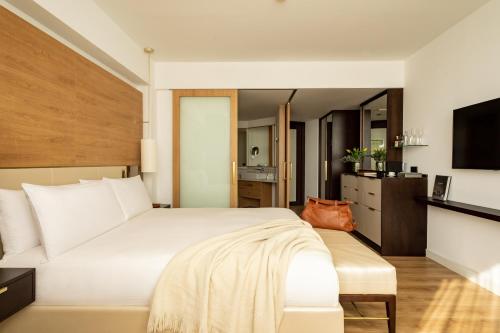 Torre Melina, a Gran Meliá Hotel Image
