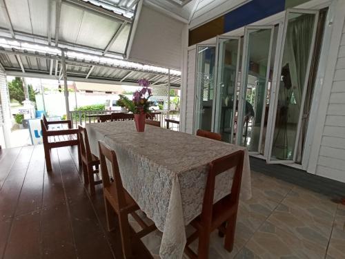 Balkón nebo terasa v ubytování RainBow House Resort